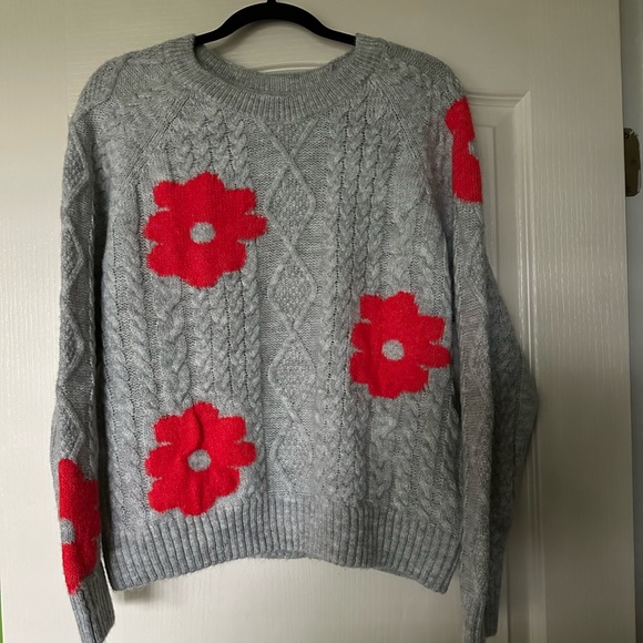 Maeve Sweaters - Maeve Anthropologie Gray and Red Crew Neck Sweater with Floral Design